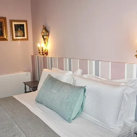 Coclee Palace Nocleg ze śniadaniem